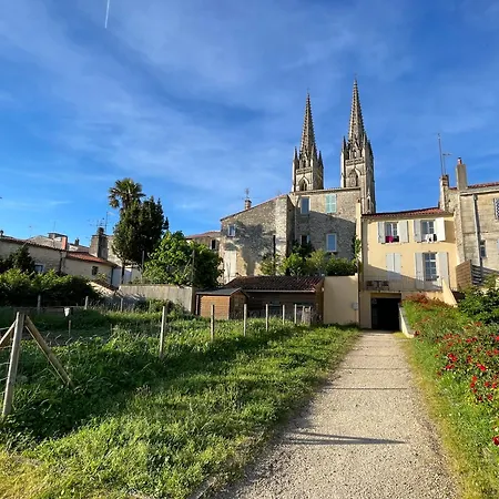 Chez Jean-yves Et Zoe - La Boheme - Au Calme, Tres Propre, Proche Parkings 公寓 *