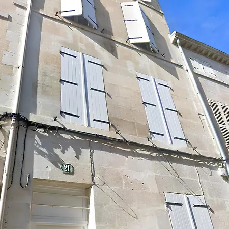 Chez Jean-yves Et Zoe - La Boheme - Au Calme, Tres Propre, Proche Parkings Daire *